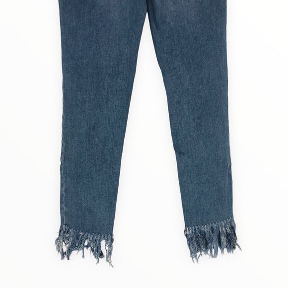 We the Free Great Heights Distressed Frayed In Sky Skinny Jeans Cropped size 26 - Picture 11 of 15